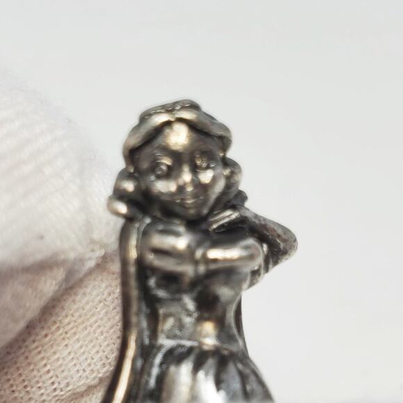 Disney Snow White Small Pewter Monopoly Piece Figure - Picture 4 of 11